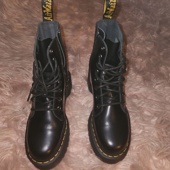 Dr. Marten black boots - Picture 3 of 7